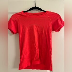 Lululemon swiftly tech red shirt